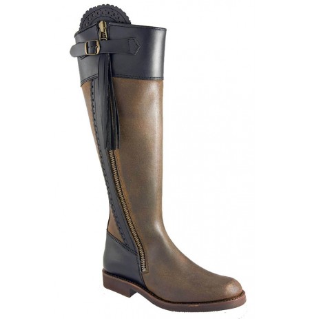 Made to measure Original brown Spanish style leather riding boots with tassels