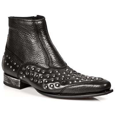 Leather boots with studs online