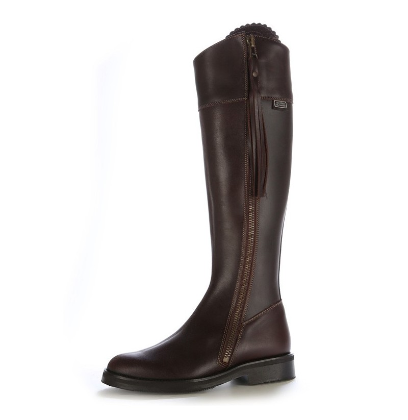 Elegant brown spanish horse riding boots Brown horse riding boots