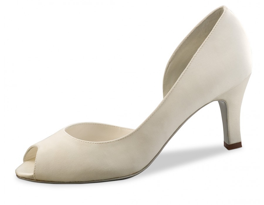 Classic Ivory bridal pump wedding comfort shoes ivory bride shoe