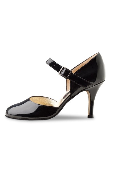 Black patent leather pump shoe