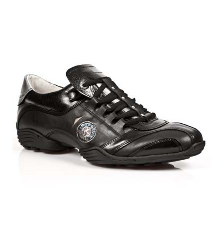 Black leather sneakers for men
