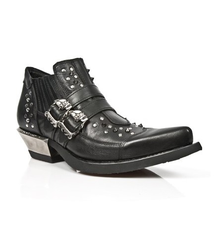 Black studded rock men shoes