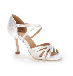 Comfy white leather pump heels