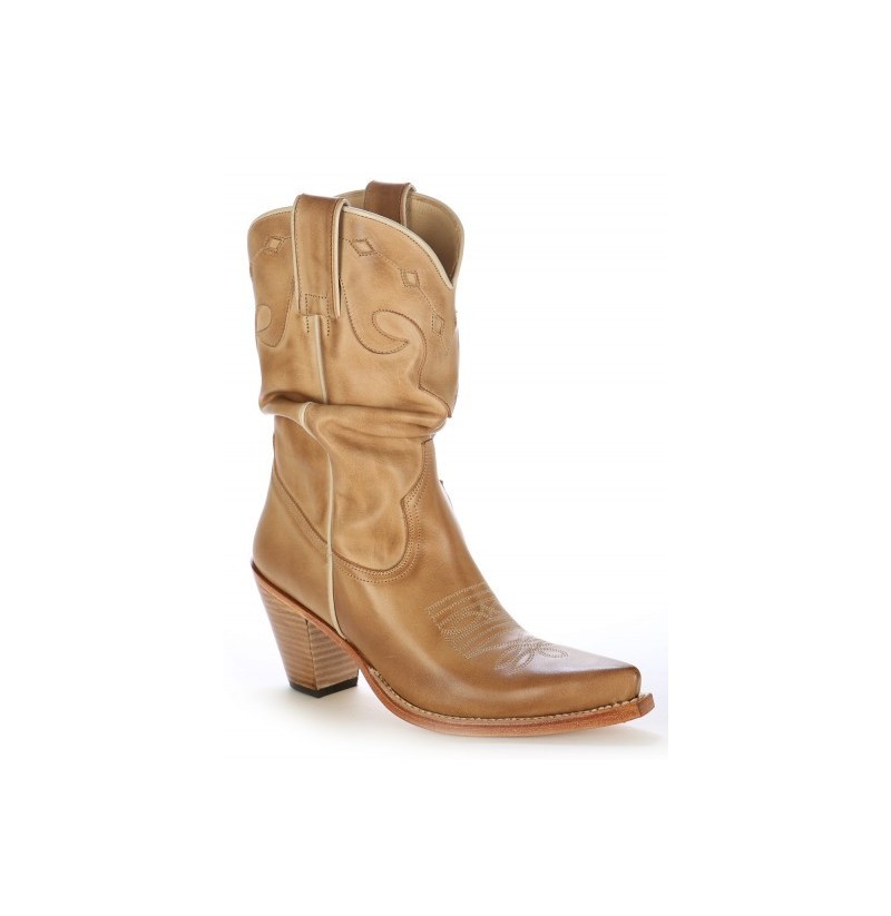 beige cowboy boots ladies