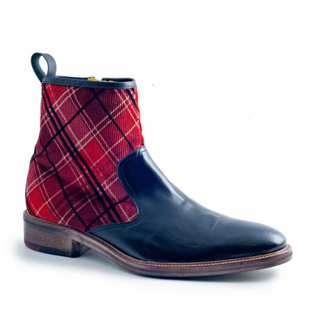 Trendy Scottish men's boots