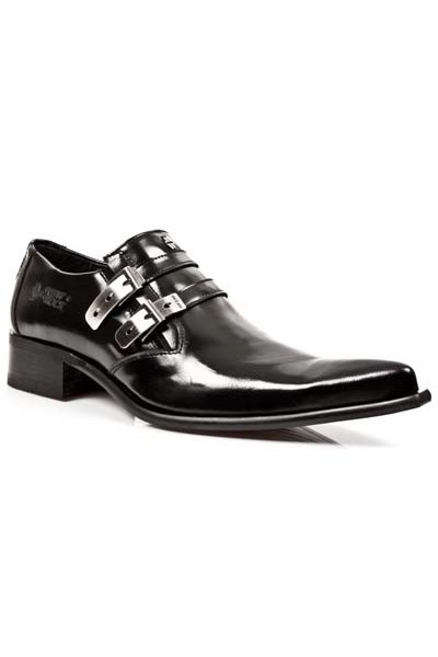 black shiny formal shoes