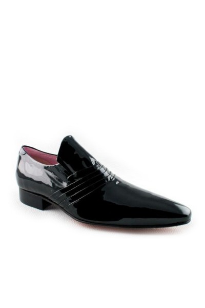 black patent leather shoes