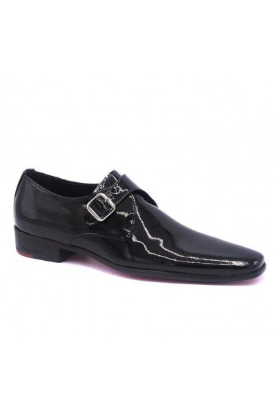 Black leather dress shoes for men 